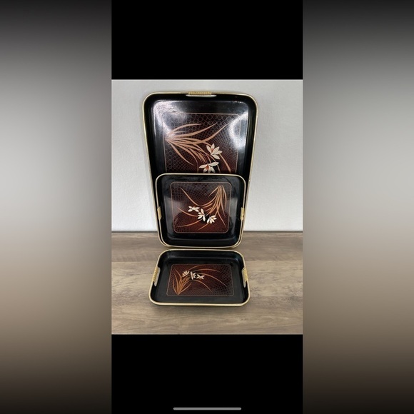 Vintage MCM Japanese Lacquer Ware Nesting Serving Trays - Picture 6 of 9
